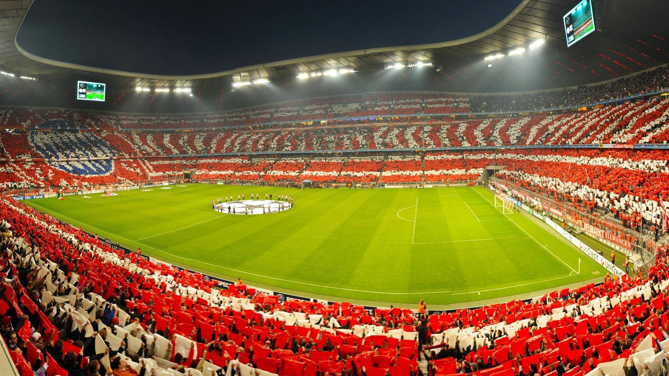 时尚圣殿与绿茵传奇，当巴黎血拼遇见AC米兰，迪巴拉在欧冠之巅加冕