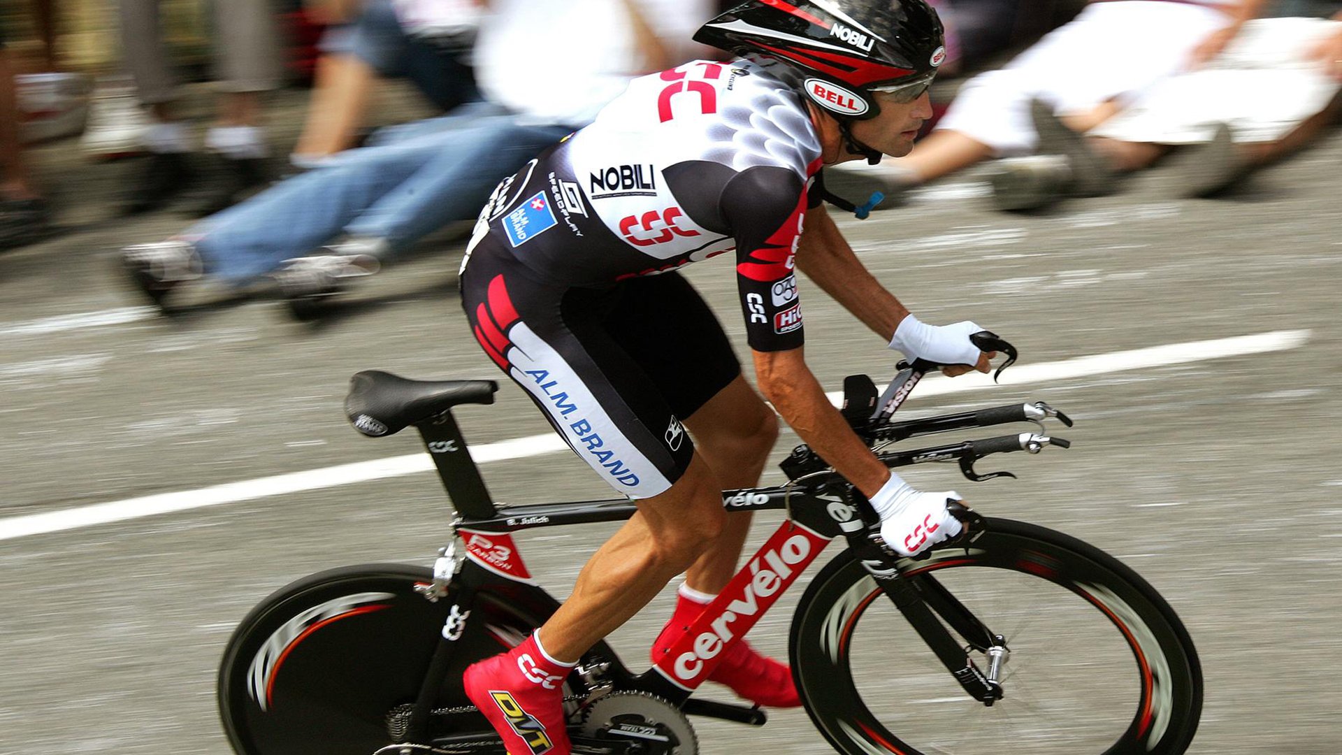 雷速体育-沙特险胜乌拉圭的冷门启示，德布劳内用实力证明何为非偶然的巨星