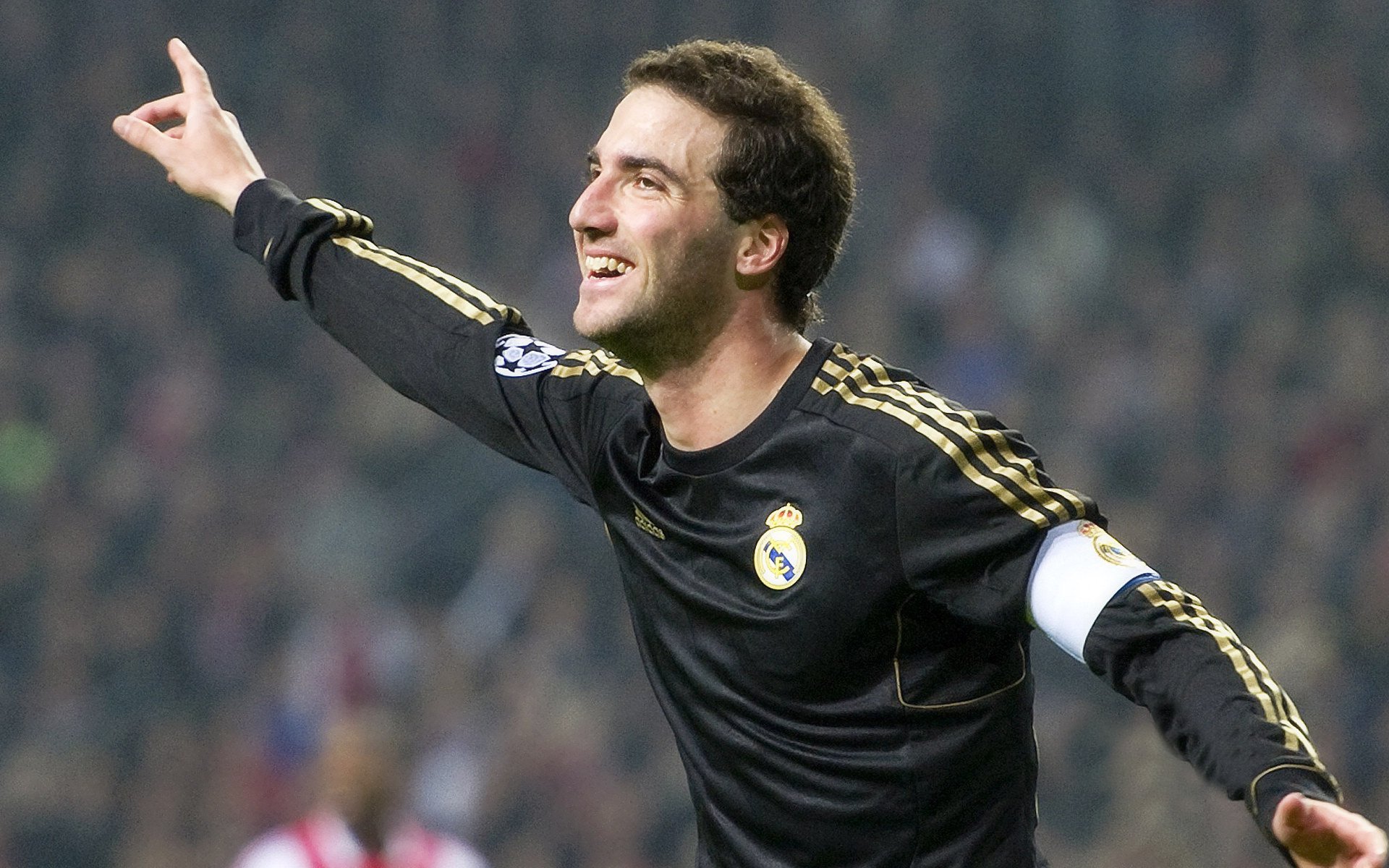 雷速体育官网-哈弗茨关键战不手软，荷兰生死战取胜南非，绿茵场上的意志与荣耀